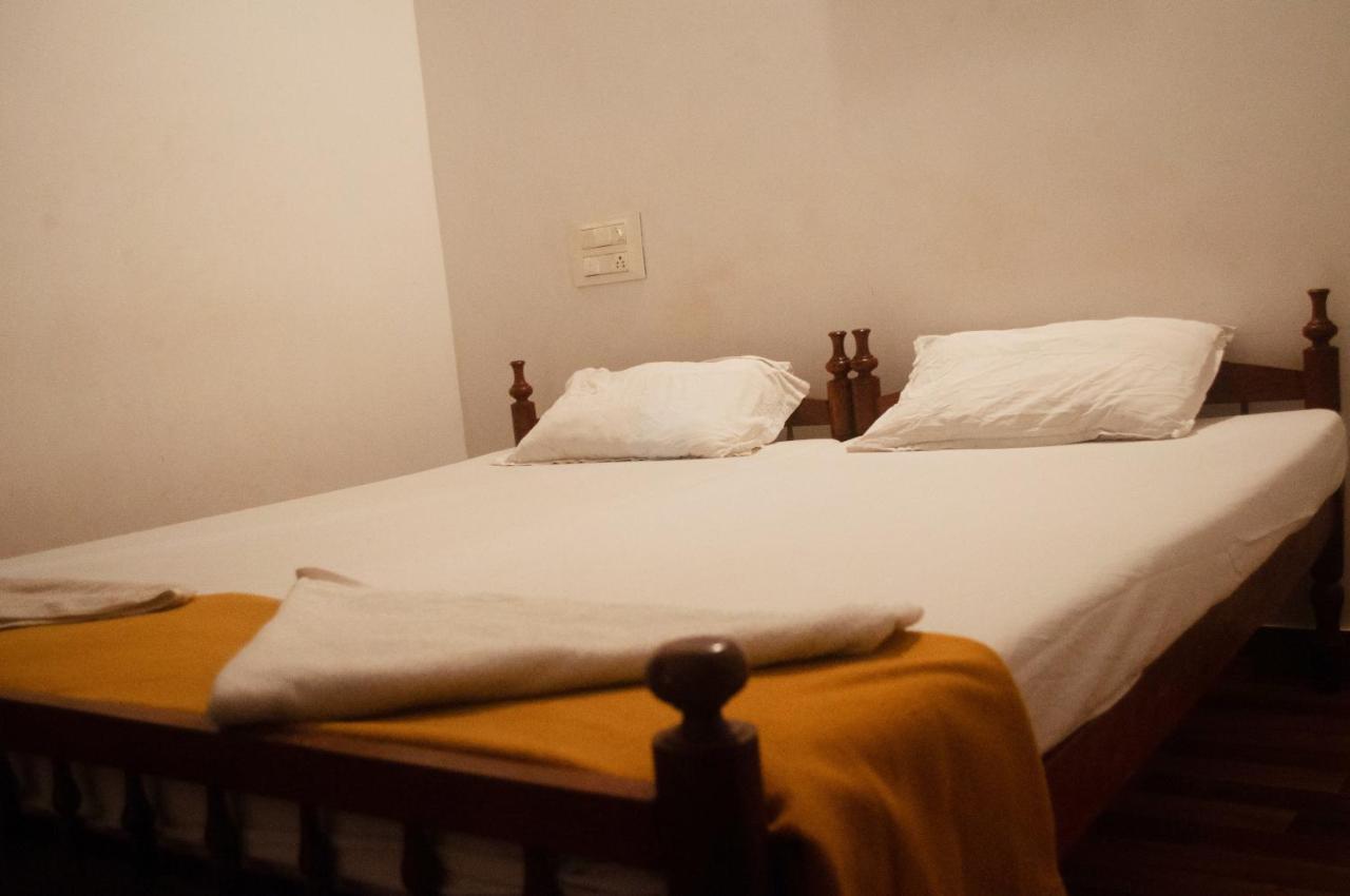 Heather Home Stay Kochi Екстер'єр фото