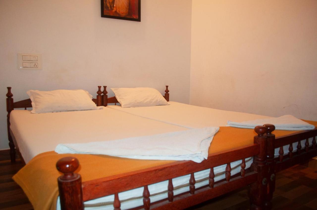 Heather Home Stay Kochi Екстер'єр фото