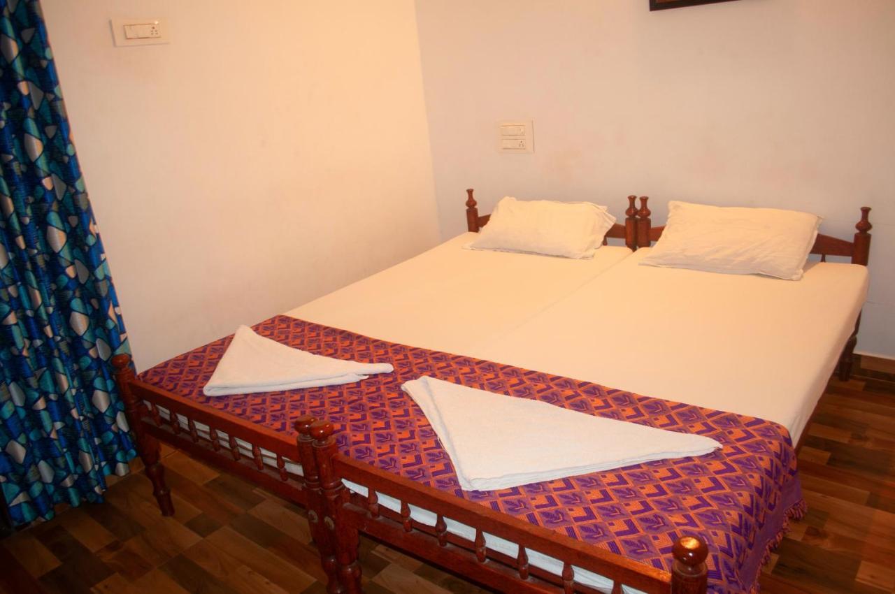 Heather Home Stay Kochi Екстер'єр фото