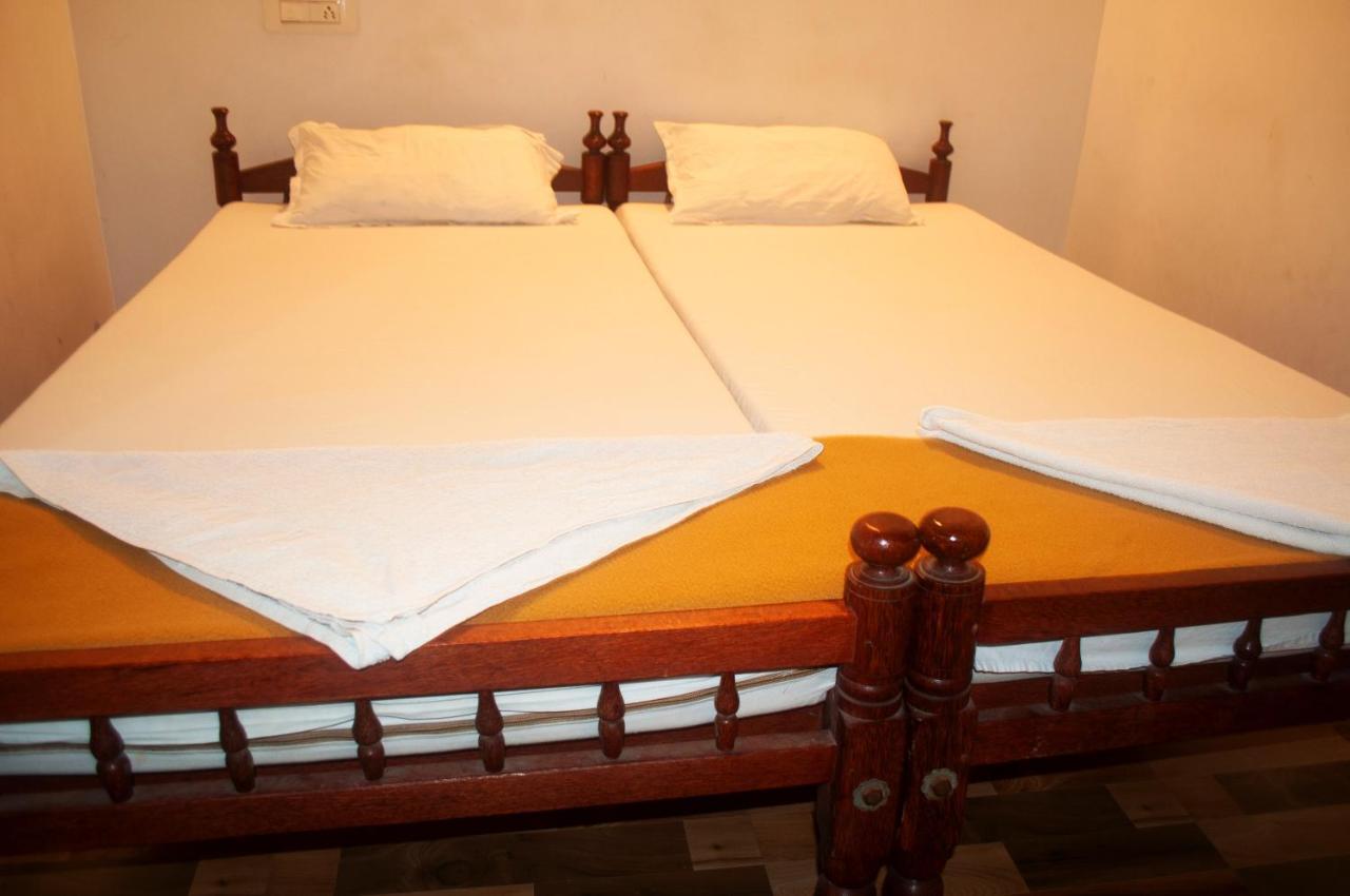 Heather Home Stay Kochi Екстер'єр фото